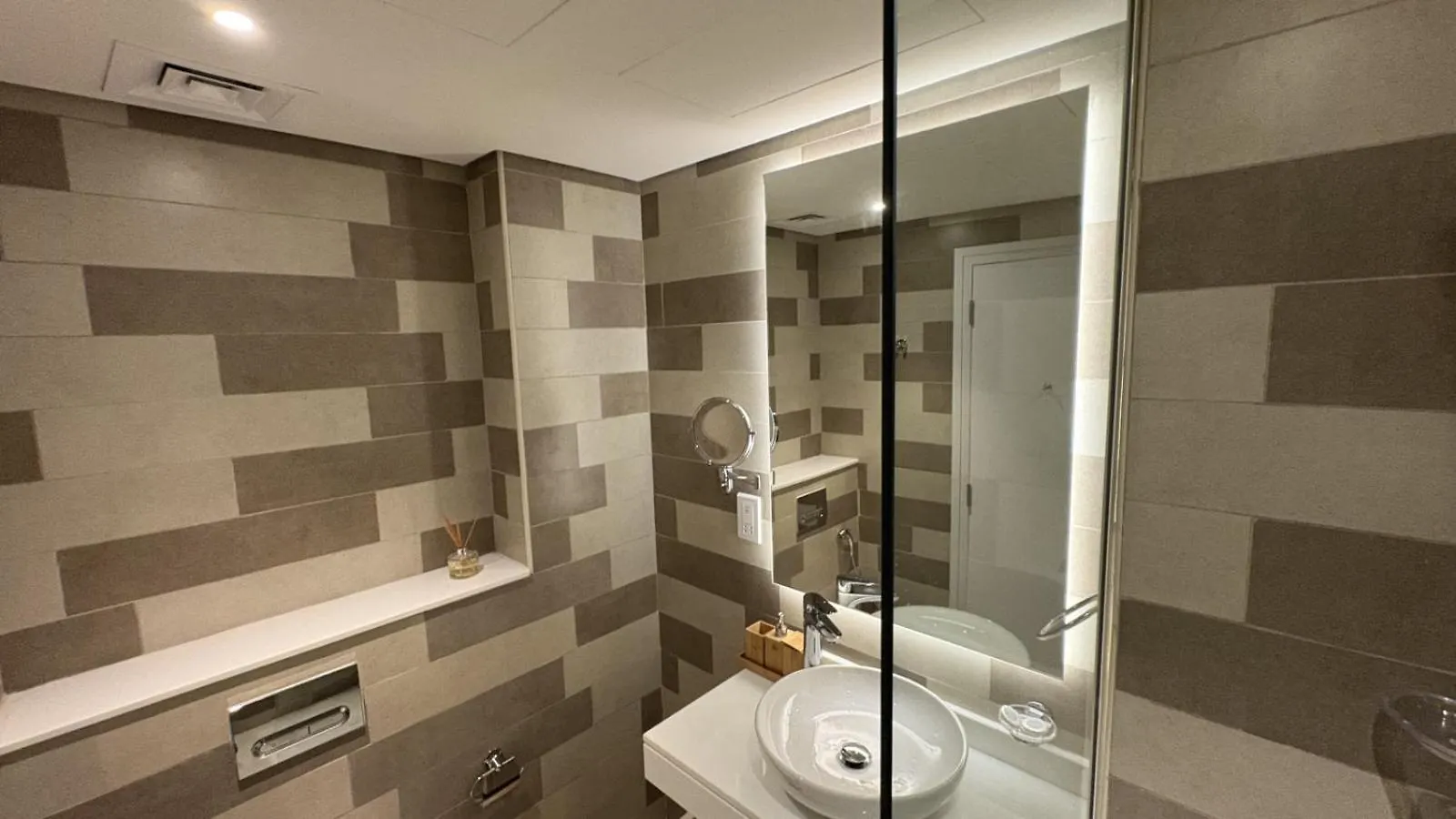 Seven Palm Studio A Sophisticated Retreat In The Heart Of Palm Jumeirah Dubaj Apartmán