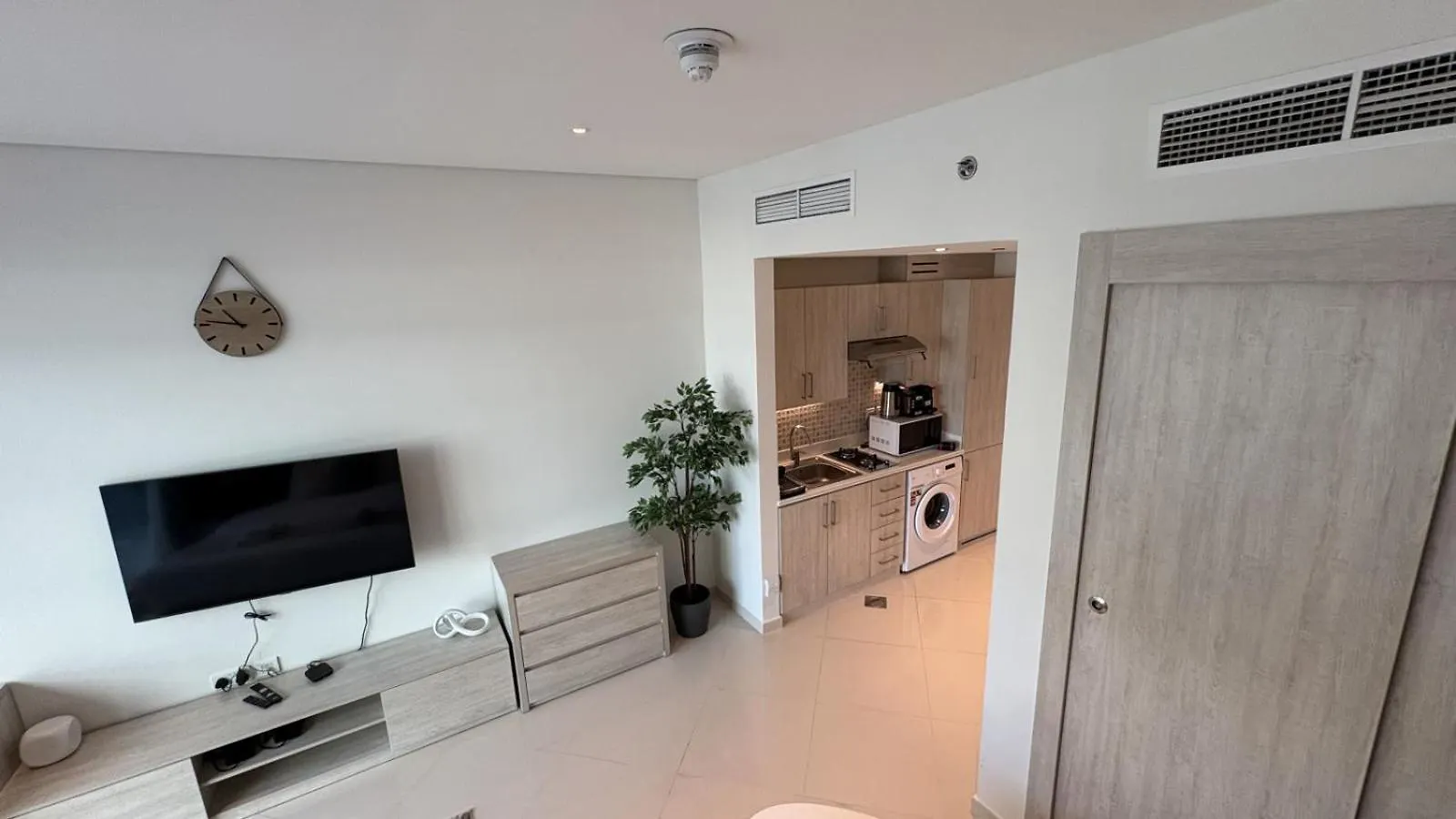 Seven Palm Studio A Sophisticated Retreat In The Heart Of Palm Jumeirah Dubai Apartment
